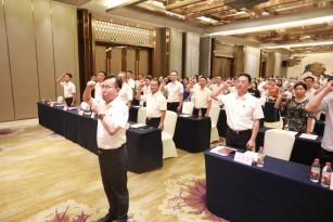 立足新起点，开启新征程|河源德康医院召开2022年员工大会，并举行庆祝第五个中国医师节暨建院五周年答谢活动。
